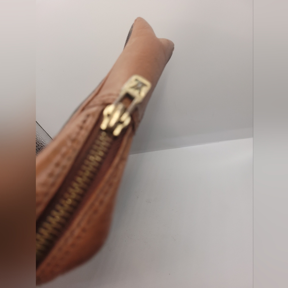 Louis Vuitton Monogram Pochette Dragonne Wristlet Bag - Picture 5 of 6